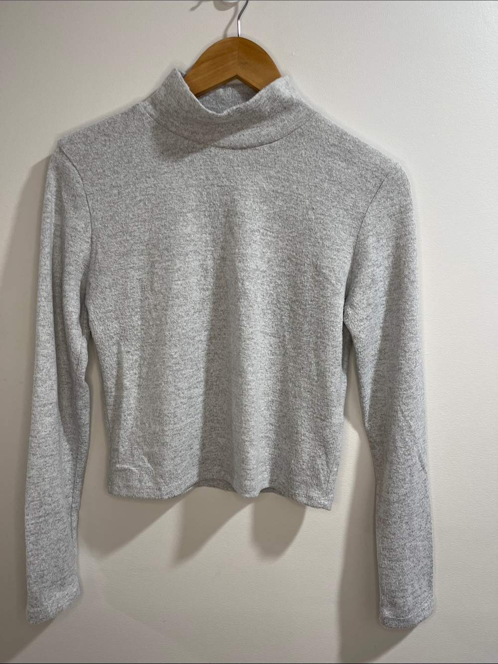 ZARA Crop Heather Gray Mock Neck Sweater Size L